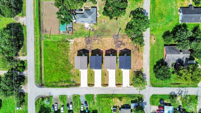 Building Photo - 406 N 4th St