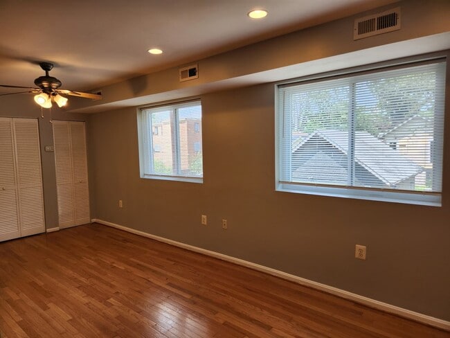 Building Photo - 244 60th St NE
