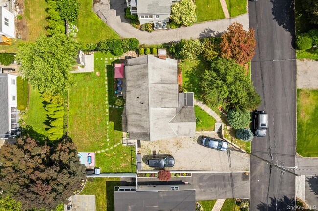 Building Photo - 69 Ardell Rd