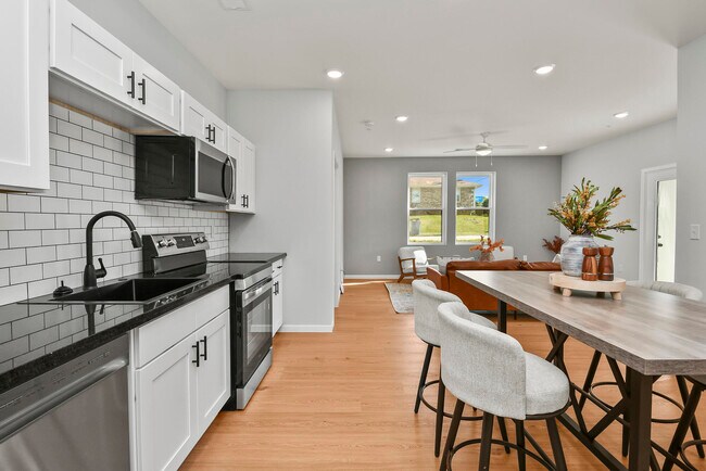 Building Photo - 505 W Grand St