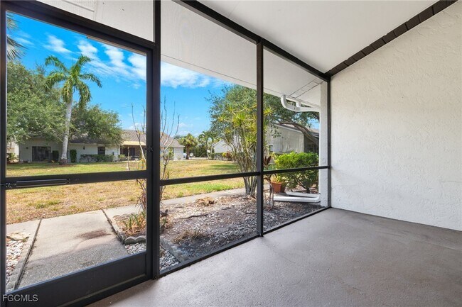 Building Photo - 5105 SW Courtyards Ct