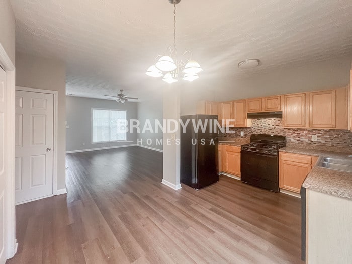 Building Photo - 185 Cool Weather Dr