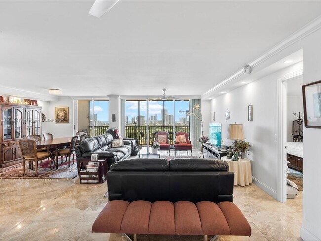 Building Photo - 20335 W Country Club Dr