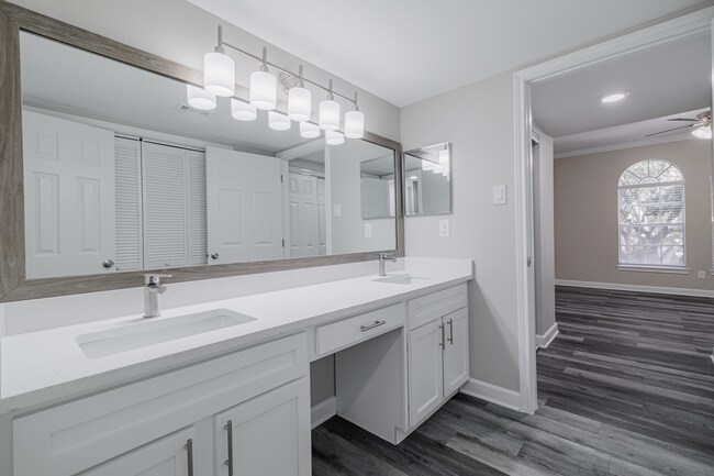 Building Photo - Now Leasing – Exceptional Living Awaits