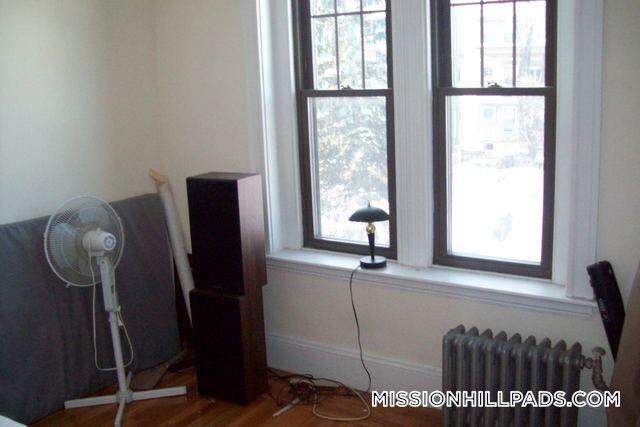 Building Photo - 174 St Alphonsus St