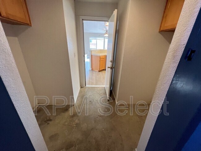 Building Photo - 4932 Chaps Ct