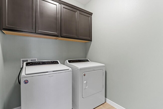 Building Photo - 14833 Harry Flournoy Ave