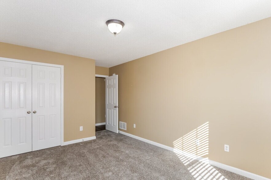 Building Photo - 6776 Anna May Dr