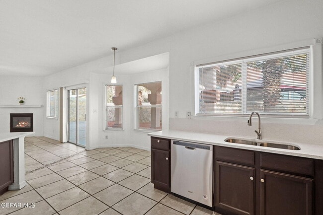 Building Photo - 636 Paseo Hermoso Dr