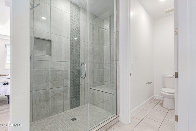 Building Photo - 18455 W Sandlewood Dr