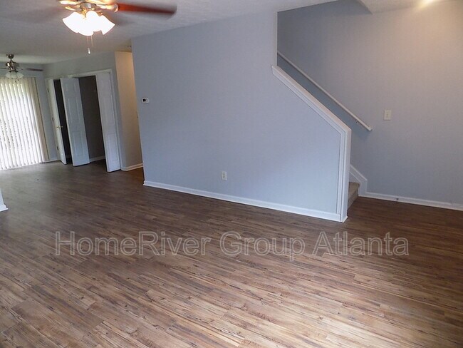 Building Photo - 460 Springbottom Ct SE