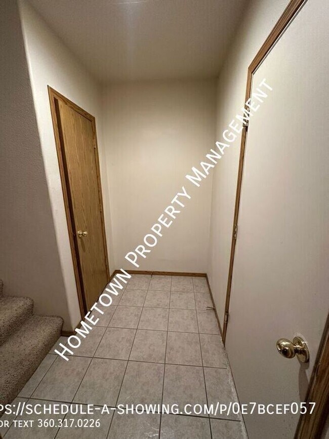Building Photo - 8612 Sweetbrier Loop SE