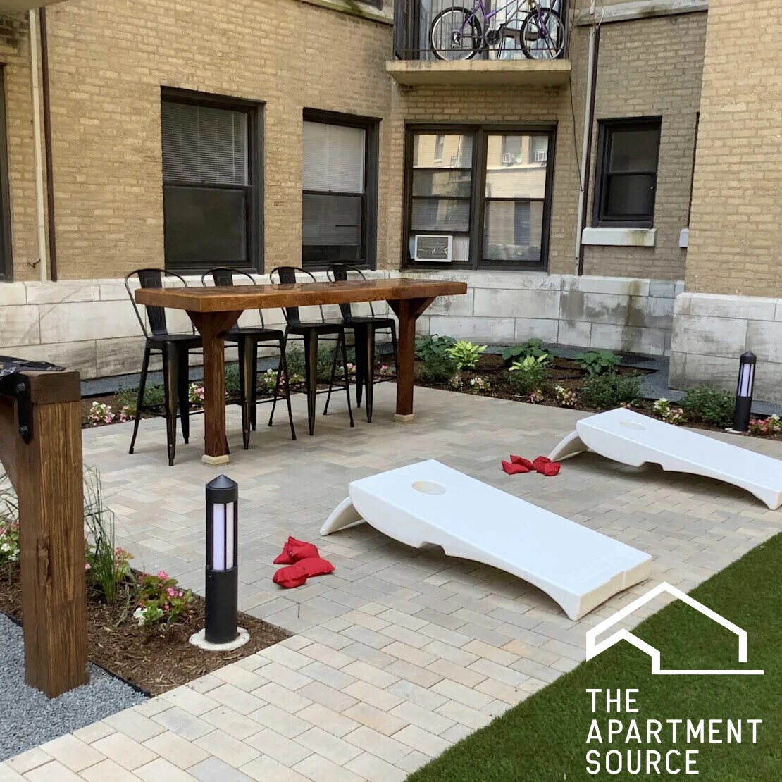 Building Photo - 4242 N Sheridan Rd