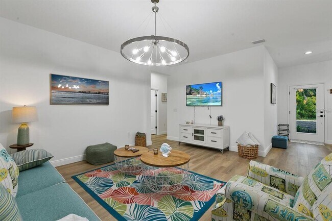 Building Photo - 3471 Winona St