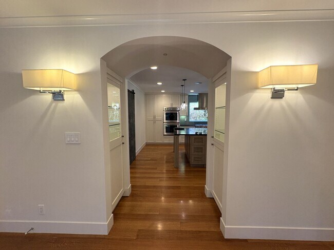 Building Photo - Spacious 5BR/3.5BA Palo Alto Home with Gourmet Kitchen & Large Backyard