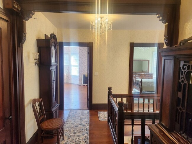 Building Photo - 15 Arlington St