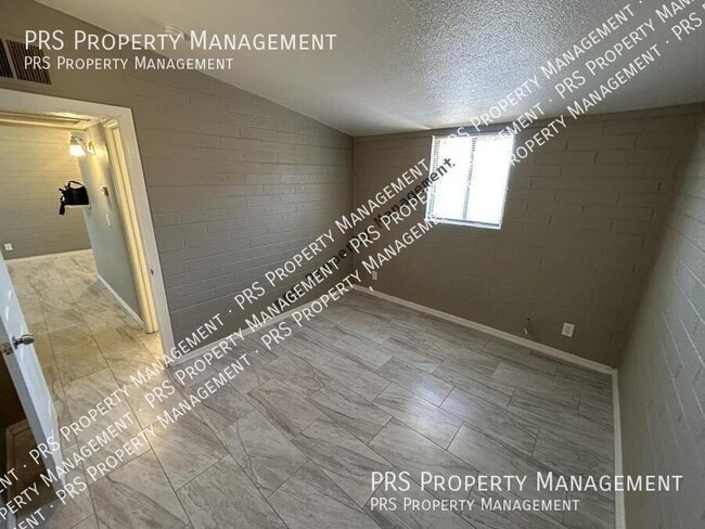 Building Photo - 761 N Delaware St