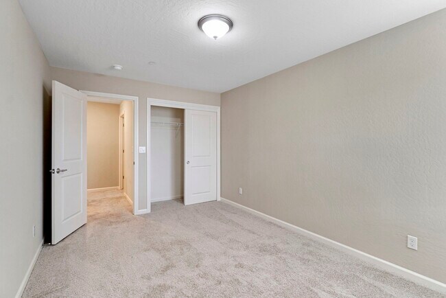 Building Photo - 1116 Encore Wy W