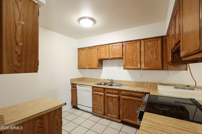 Building Photo - 3238 E Calypso Ave