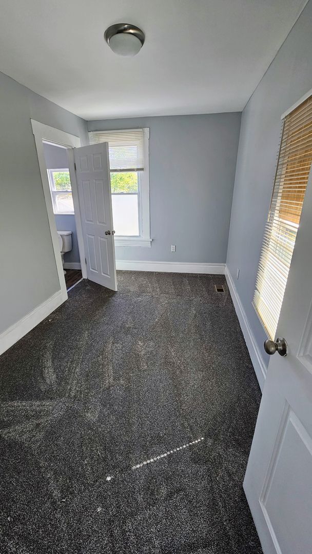 Building Photo - 142-144 West Park Avenue