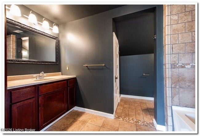 Building Photo - 2211 Weber Ave