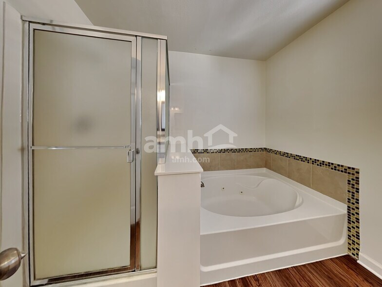 Building Photo - 6333 W Silver Ribbon Ct