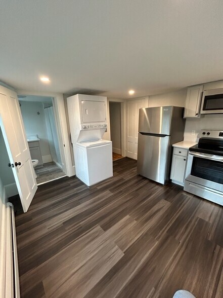 Kitchen - 73 Essex St