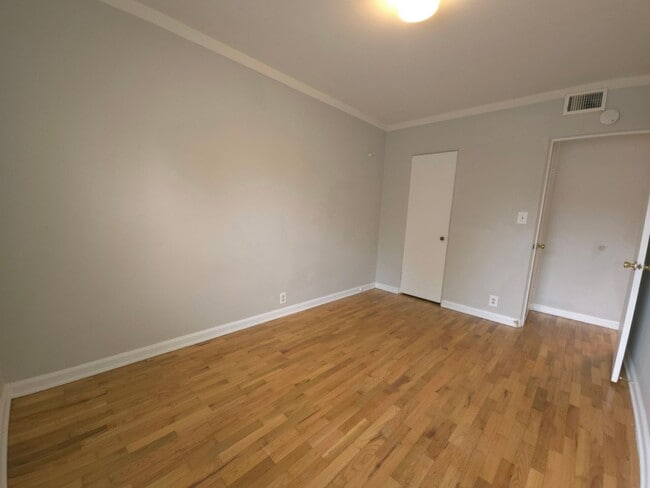 Building Photo - 896 18th St