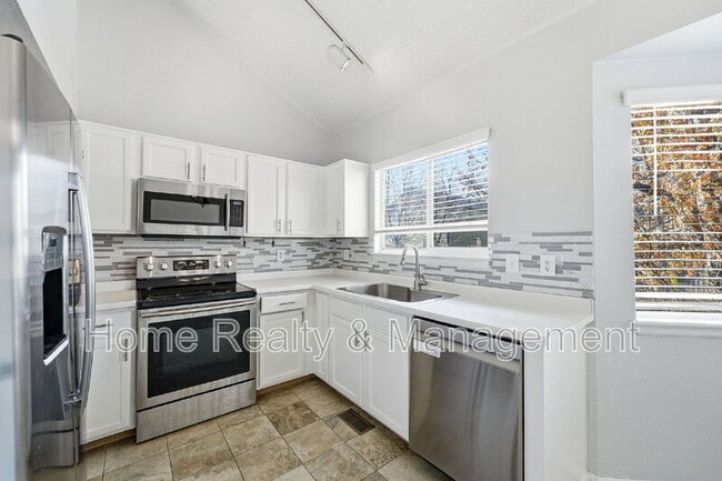 Building Photo - 13223 Quivas St