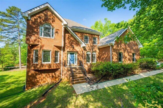 Building Photo - 219 Deerhill Dr