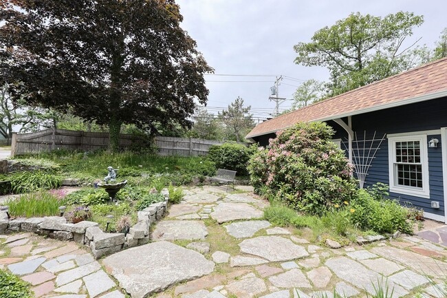 Building Photo - WINTER RENTAL: Granite Cottage