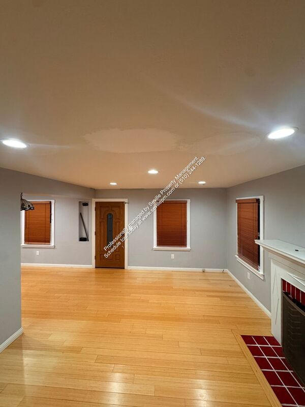 Building Photo - 7850 Crest Ave