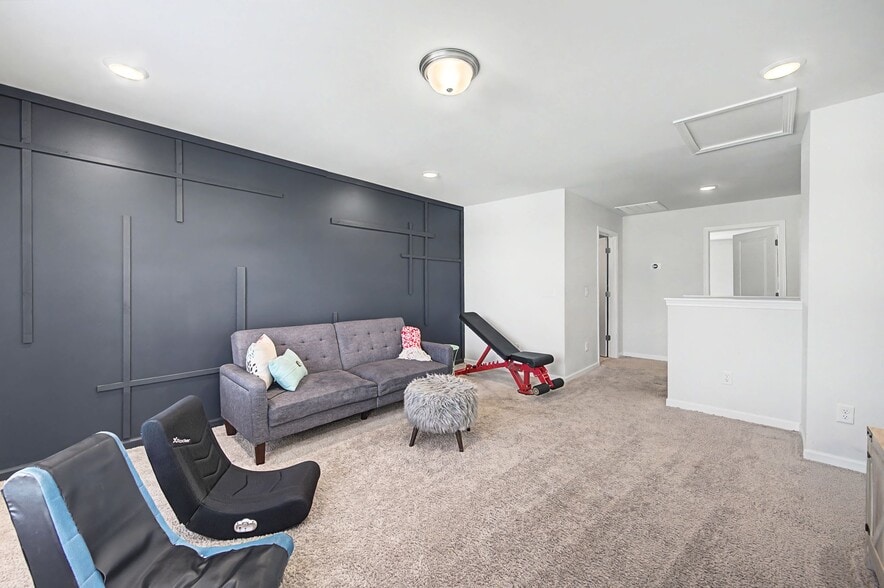 Building Photo - 2784 Nottingham Dr