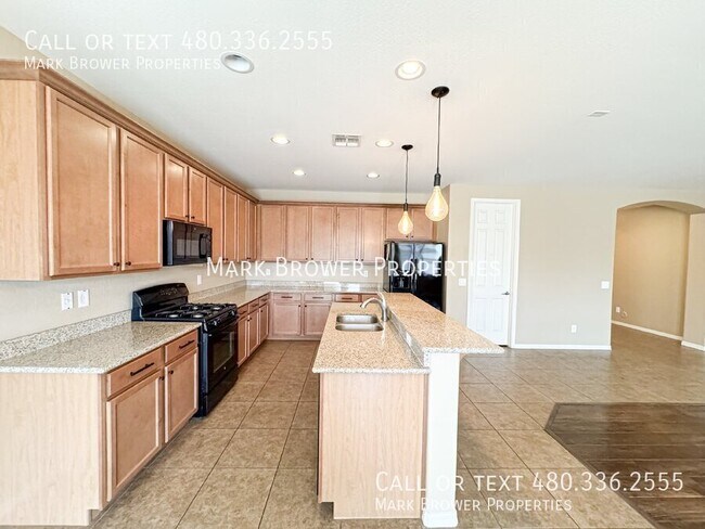 Building Photo - 1124 W Fir Tree Rd