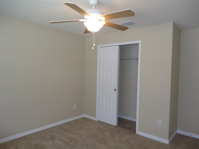 Building Photo - 915 Branchwood Way