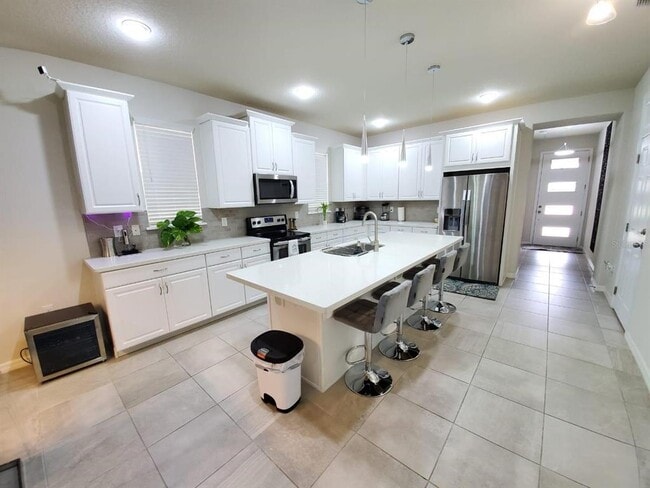 Building Photo - 2516 Annacella Ave