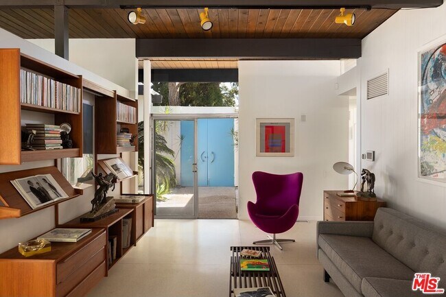 Building Photo - 4965 Calvin Ave