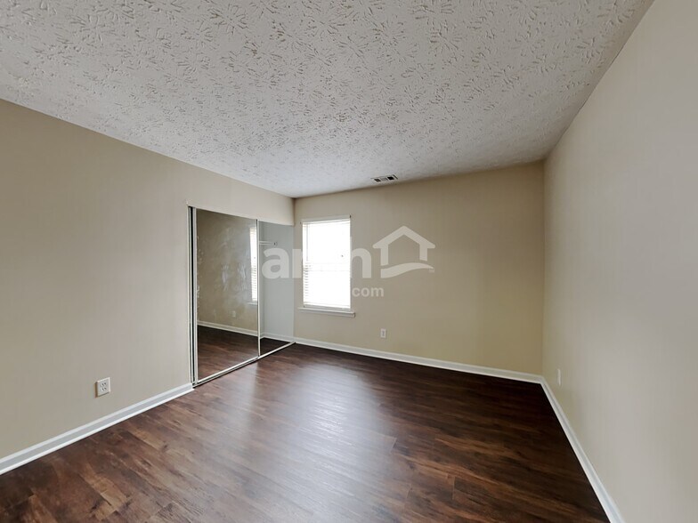 Building Photo - 3860 Charlton Ives Dr NW