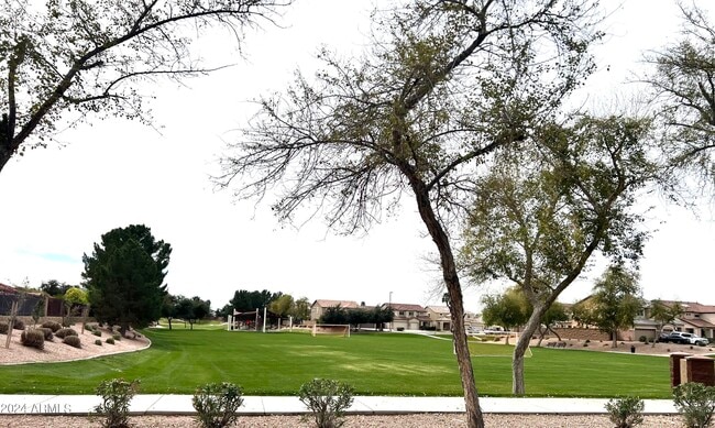 Building Photo - 3464 E Thornton Ave