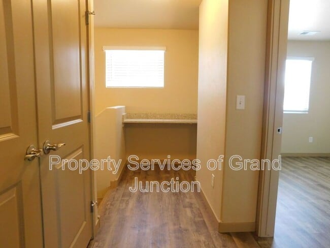 Building Photo - 592 Treviso Ct