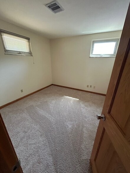 Building Photo - 5215 Wyandot Pl