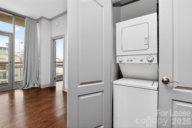 Building Photo - 315 Arlington Ave