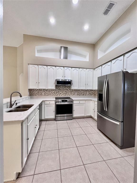 Building Photo - 1713 Winding Oaks Dr