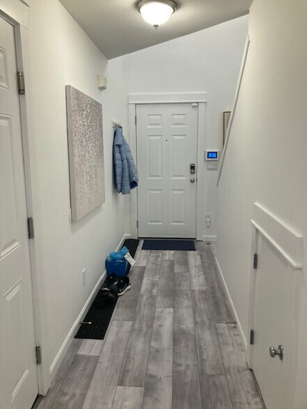 Building Photo - 8822 SE Brooklyn St