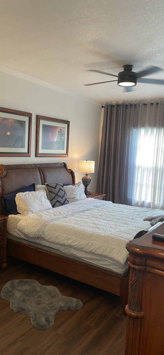 Building Photo - 500 Mirasol Cir