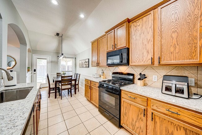 Building Photo - Property for Lease in Little Elm!