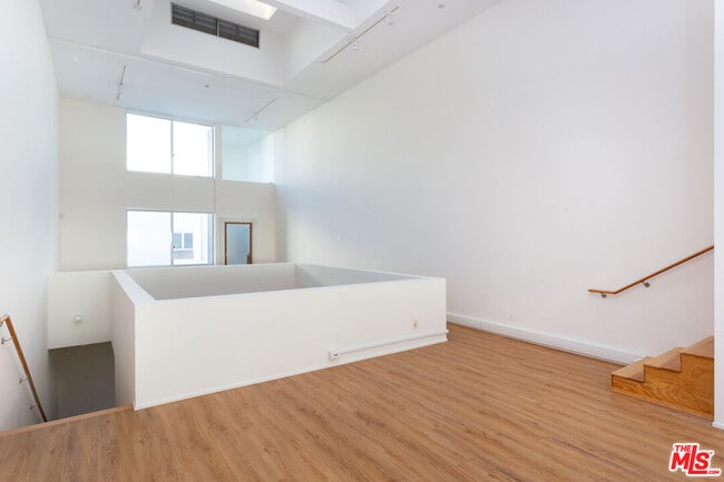 Building Photo - 11 Brooks Ave