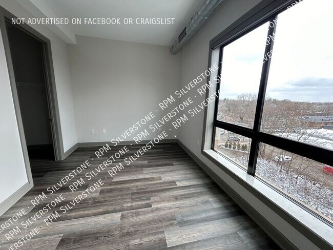 Building Photo - 120 S Broadway St