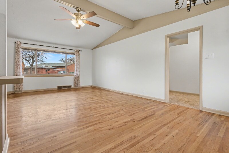 Building Photo - 450 Elm Ct