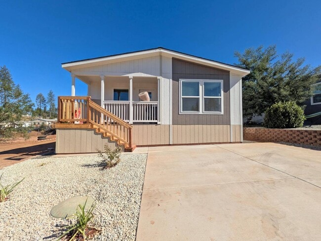 Building Photo - 5427 Edgewood Ln